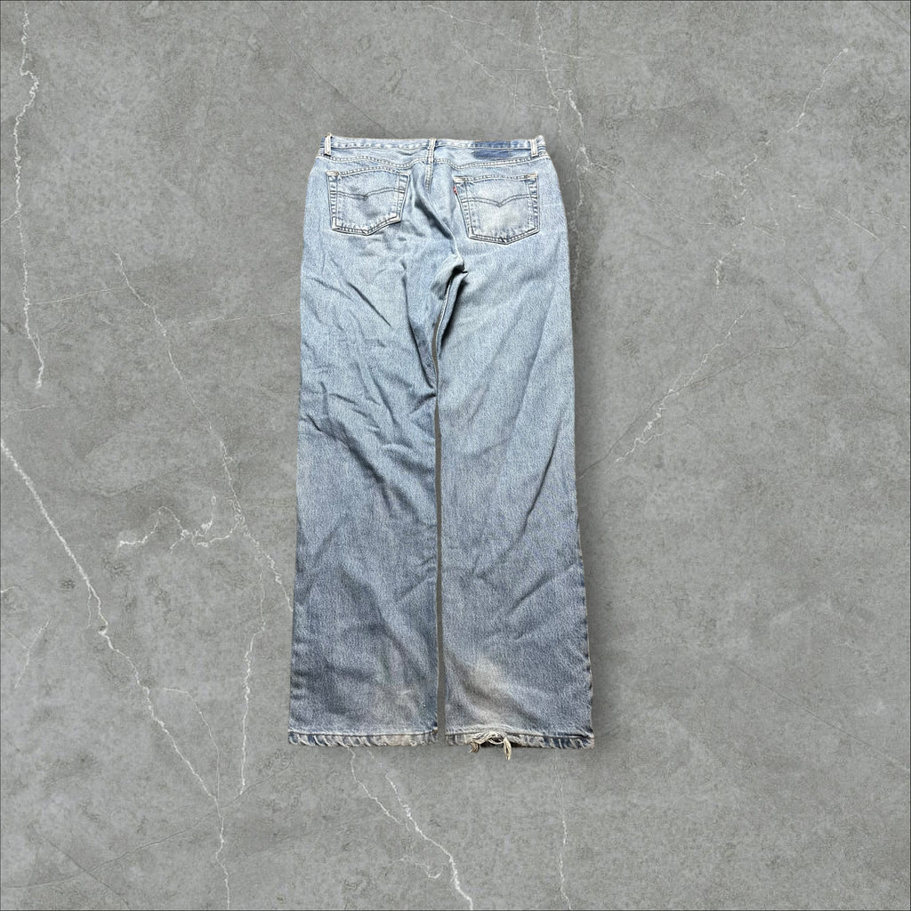 Vintage Levi’s 501 Jeans (L)