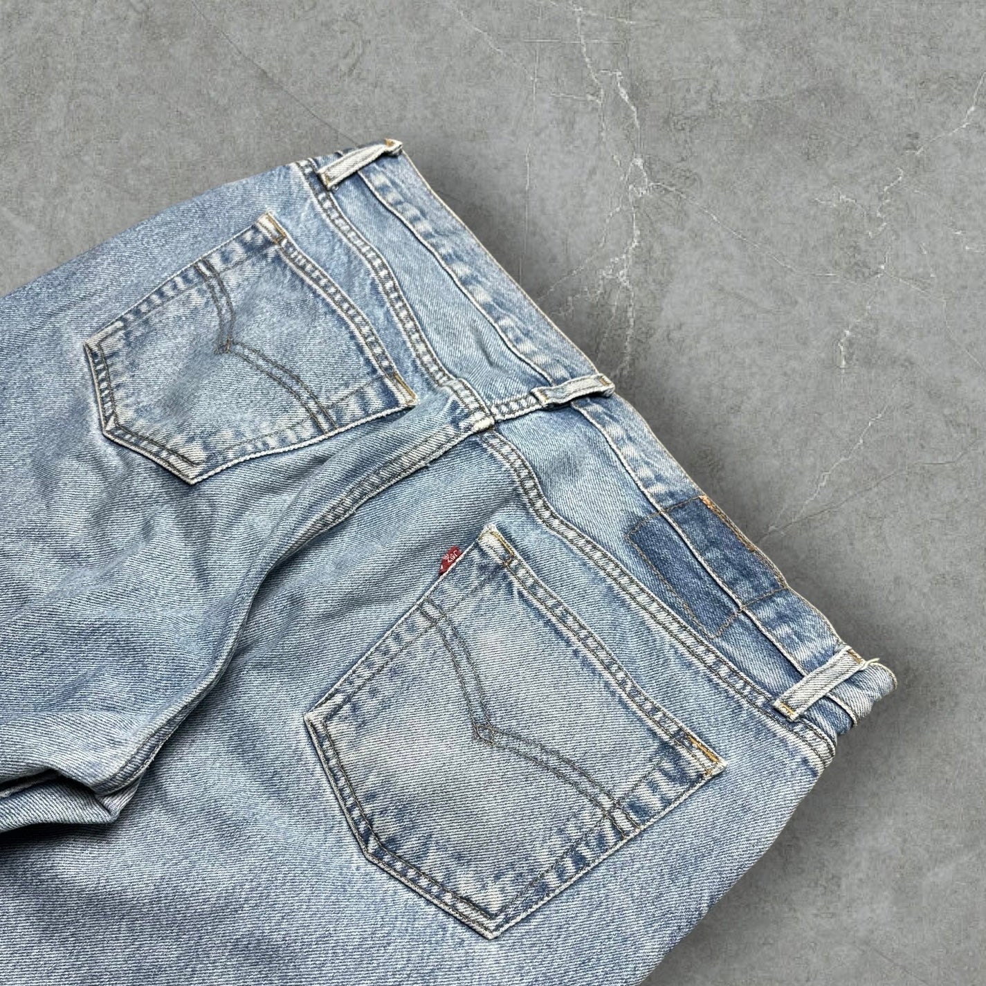 Vintage Levi’s 501 Jeans (L)